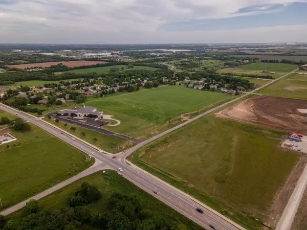 Lot 4 Block A E Amber Ridge, Valley Center, KS 67147