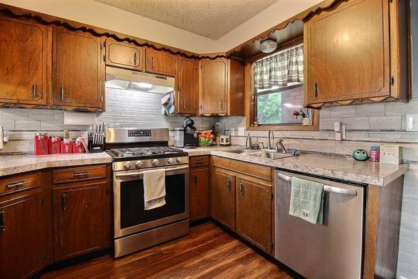 411 S Washington St, Belle Plaine, KS 67013