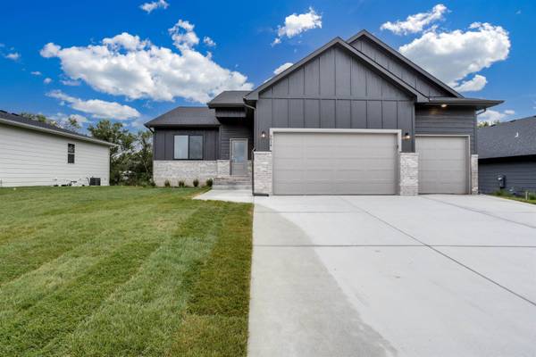 9014 E 33rd Cir S, Wichita, KS 67210