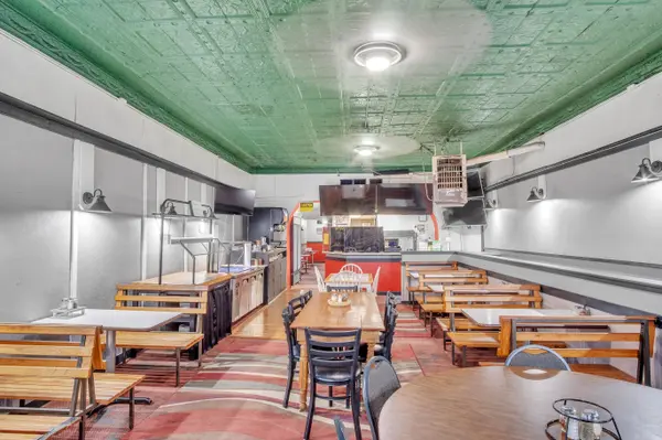 114 E Main St, Marion, KS 66861