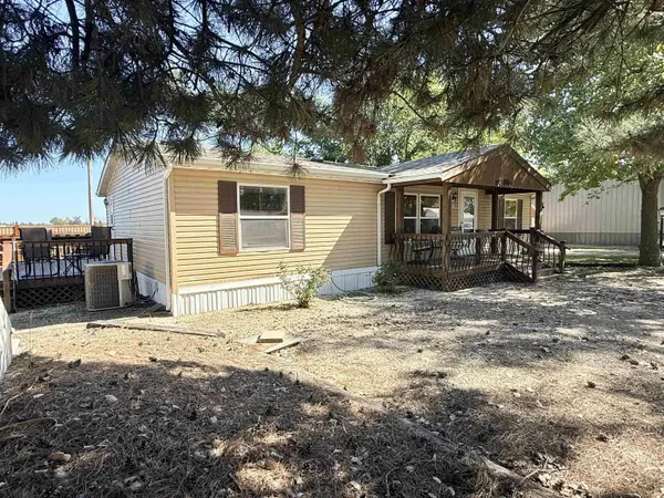 2128 Schlotthauer, Marion, KS 66861
