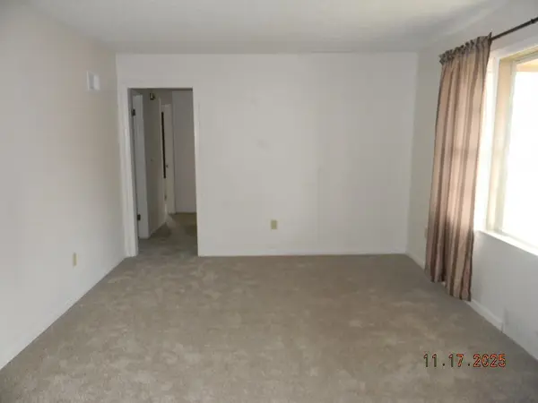 214 Stearns Ave, Haysville, KS 67060