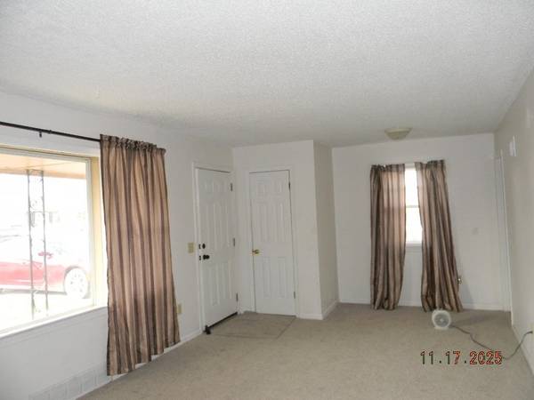 214 Stearns Ave, Haysville, KS 67060