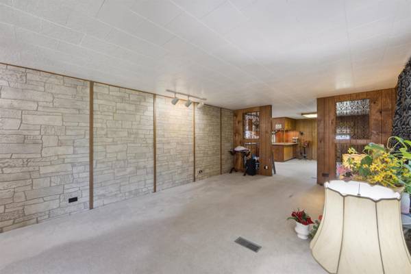 423 N St Marys St, Caldwell, KS 67022