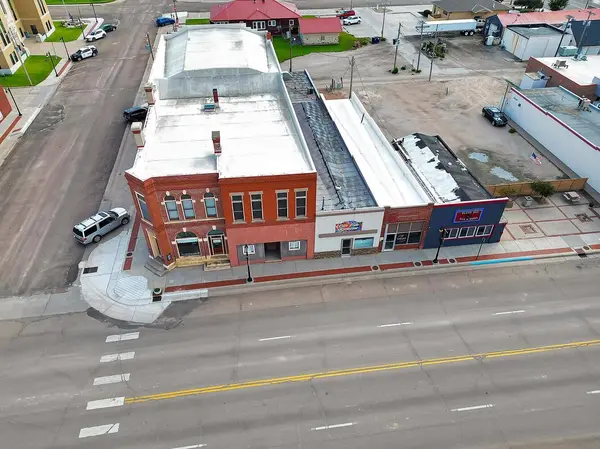 136 E Long St, Dighton, KS 67839