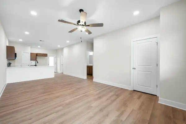 841 S Wybern St, Valley Center, KS 67147-8977