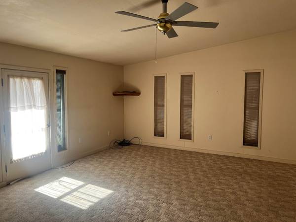 1702 N 8, Arkansas City, KS 67005