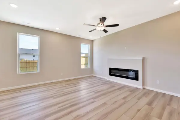 9149 Chris Ct, Bel Aire, KS 67226