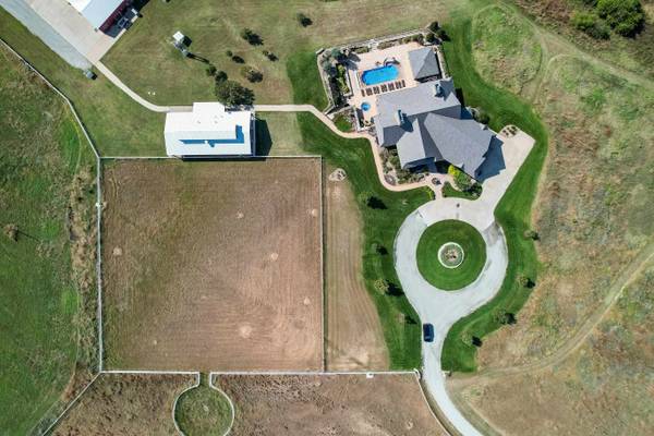1051 N Blackstone Rd, Milton, KS 67106