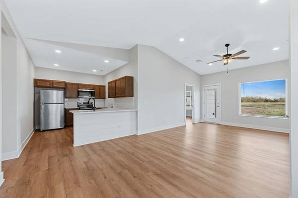 850 S Jay St, Valley Center, KS 67147-8977