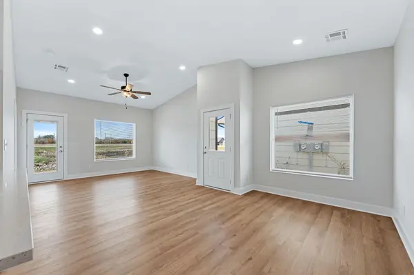 850 S Jay St, Valley Center, KS 67147-8977