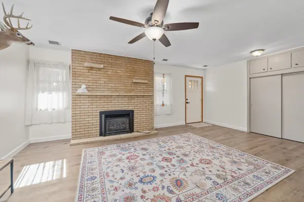 405 Circle Dr, Wellington, KS 67152