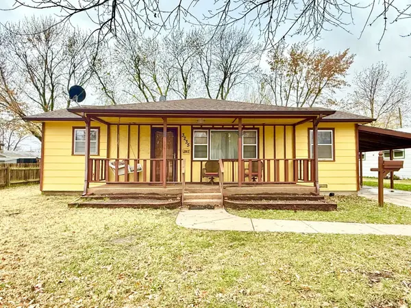 3235 S Gordon Ave, Wichita, KS 67217