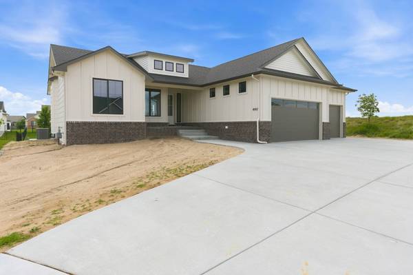 4997 N Emerald, Maize, KS 67101
