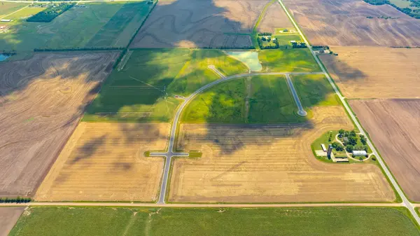 975 S Rock Edge, Goddard, KS 67052