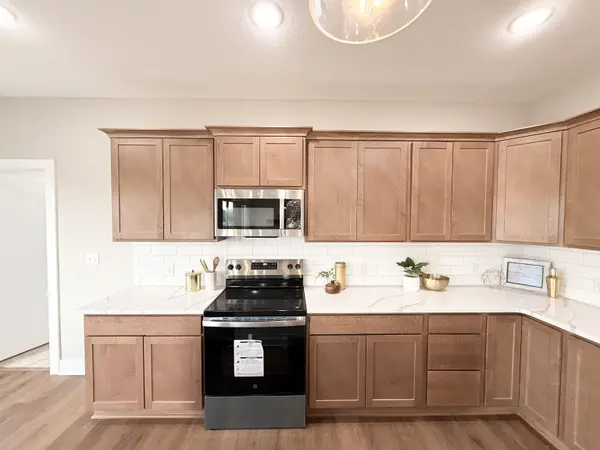10709 E Bonita St, Wichita, KS 67207
