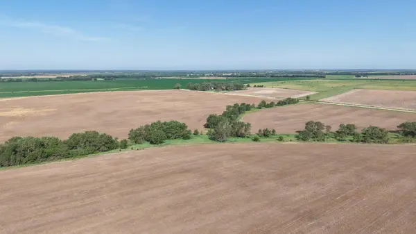 00000 Barn Road, Solomon, KS 67480