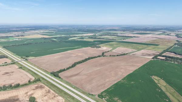 00000 Barn Road, Solomon, KS 67480
