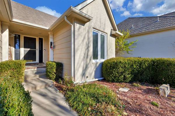 12610 E Bradford Cir, Wichita, KS 67206