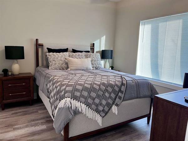 16430-16432 W Lynndale St, Goddard, KS 67052