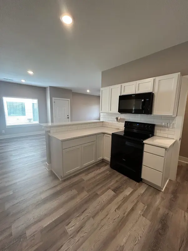 12056-12058 W 33rd St N, Wichita, KS 67205