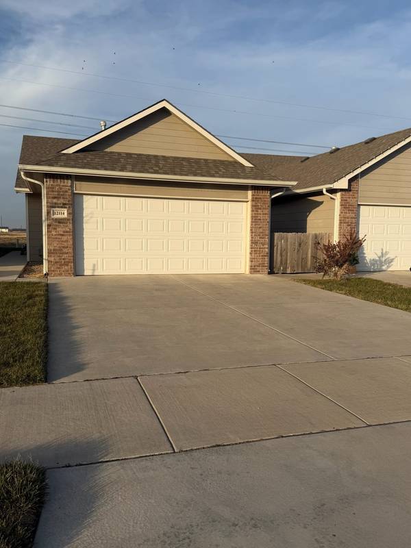 12112-12114 W 33rd St N, Wichita, KS 67205
