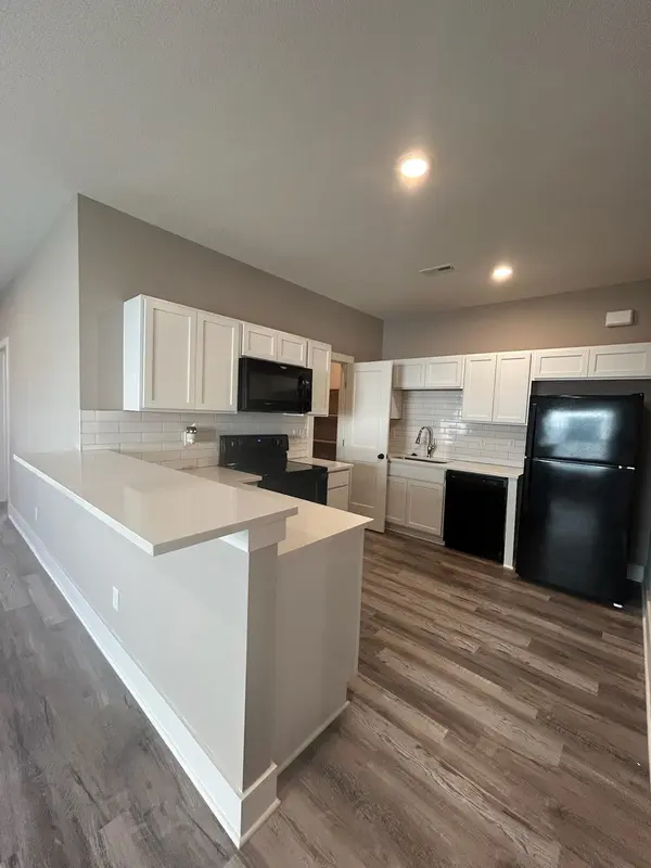 12130-12132 W 33rd St N, Wichita, KS 67205
