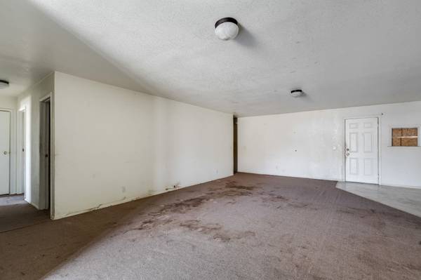 1501 E Berkeley St, Wichita, KS 67216