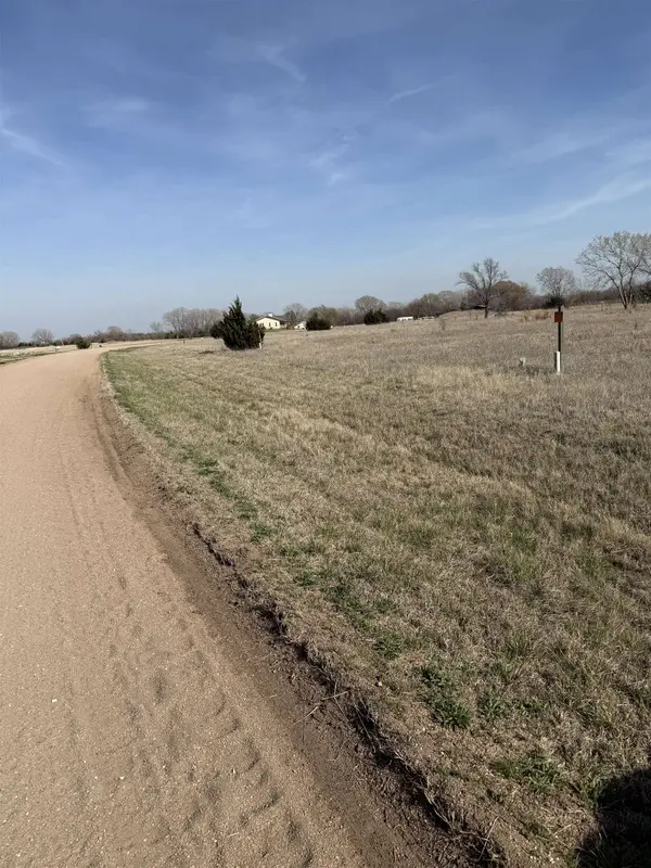 1671 W Bryce Dr., Milton, KS 67106