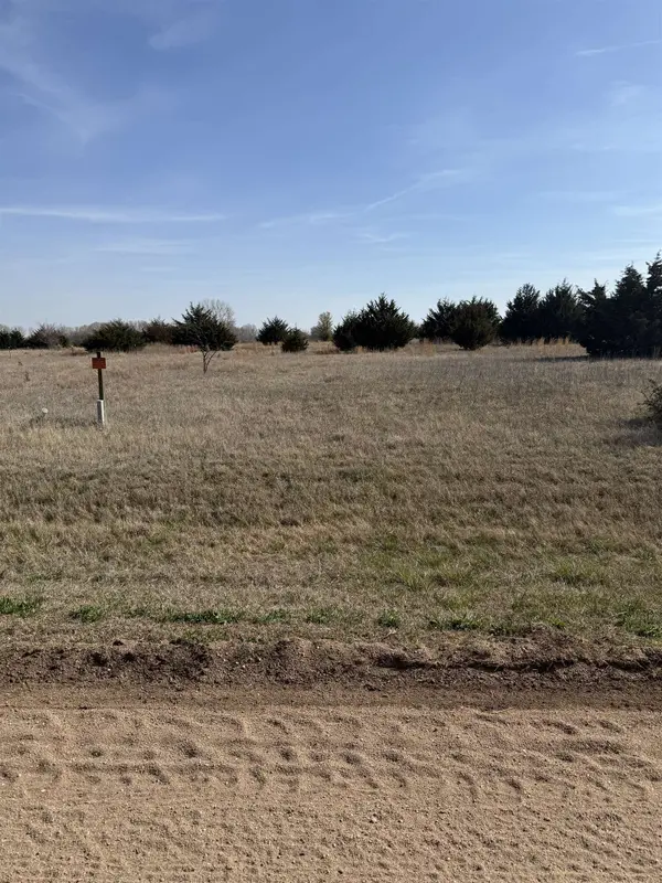 1671 W Bryce Dr., Milton, KS 67106