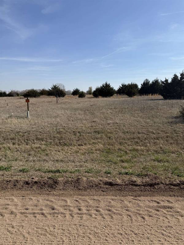 1671 W Bryce Dr., Milton, KS 67106