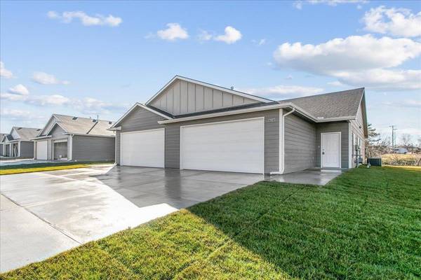 2941 S Bunker Hill Ct., Wichita, KS 67210