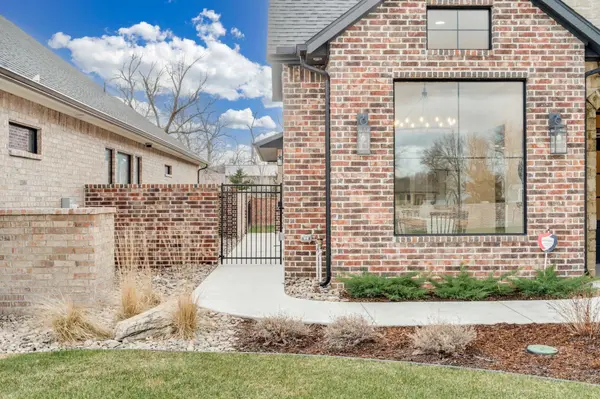 1613 W Rockhill Pl, Andover, KS 67002