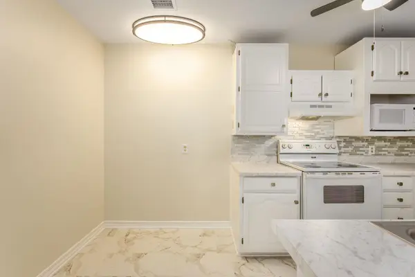 115 S Rutan Ave 5 E, Wichita, KS 67218