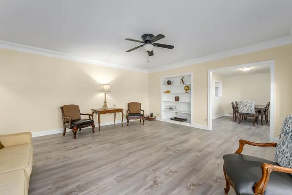115 S Rutan Ave 5 E, Wichita, KS 67218