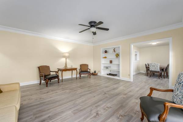 115 S Rutan Ave 5 E, Wichita, KS 67218