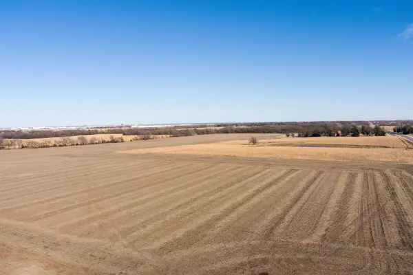 000 W MacArthur, Wichita, KS 67215