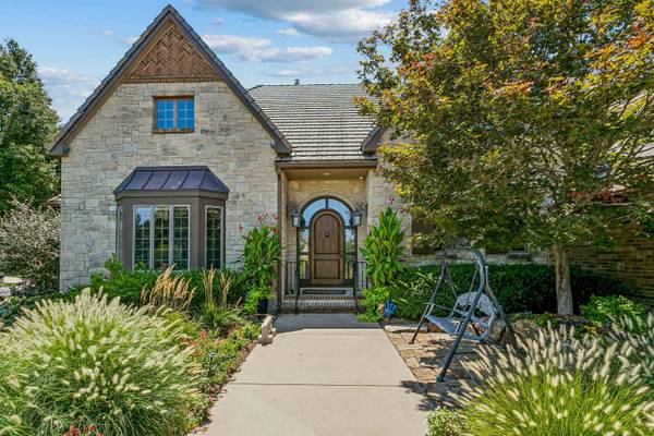 2009 N Clear Creek Court, Wichita, KS 67230