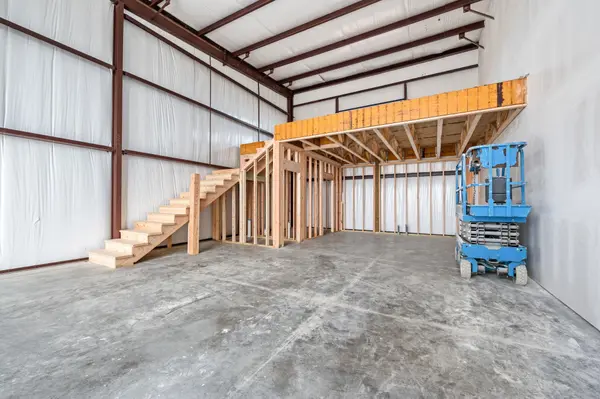 9125 E 47th St S, Derby, KS 67037-9406