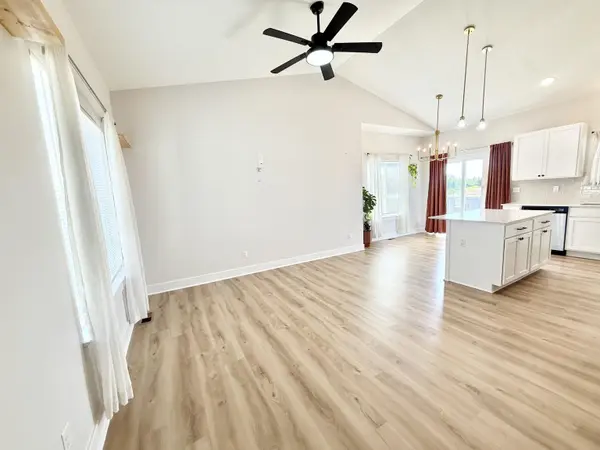 5036 S Saint Paul St, Wichita, KS 67217-4009