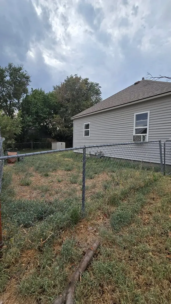 505 N Adams St, Medicine Lodge, KS 67104