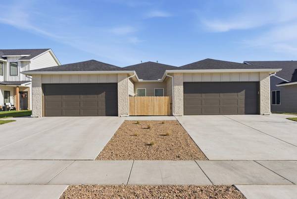 3739 W Longleaf St, Wichita, KS 67205