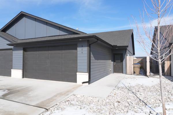 504 E Hayes St, Valley Center, KS 67147
