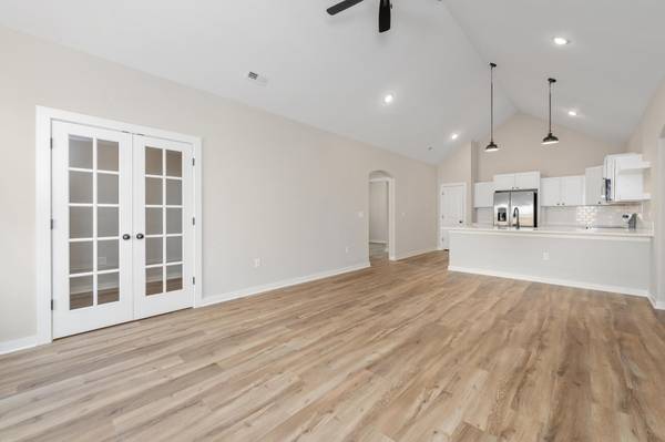 707 N Rainbow Lake St, Wichita, KS 67235