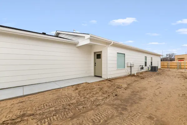 2459 W MacArthur Ct, Wichita, KS 67217