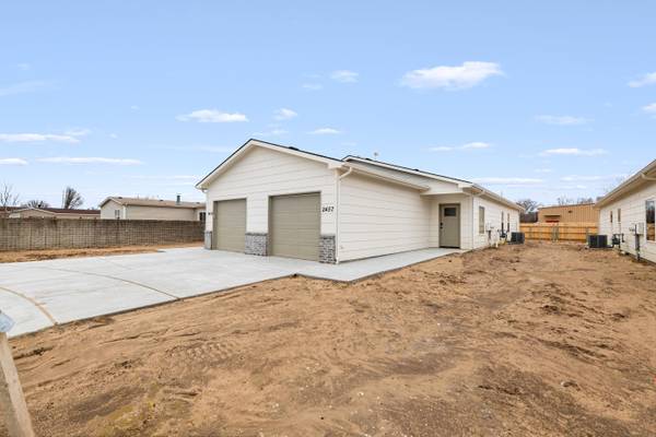 2459 W MacArthur Ct, Wichita, KS 67217