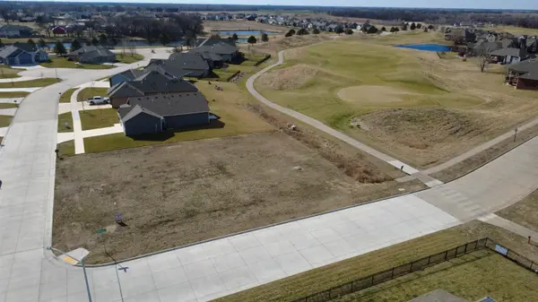 1701 Casey, Newton, KS 67114