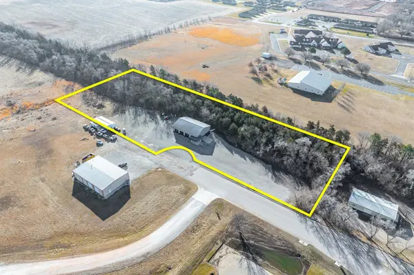 839 E Commercial St, Clearwater, KS 67026