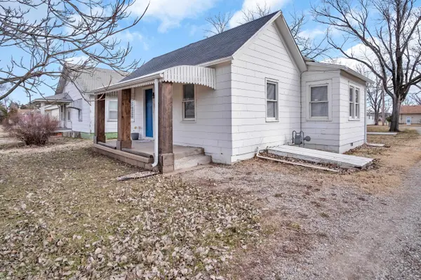 518 N Cedar St, Marion, KS 66861