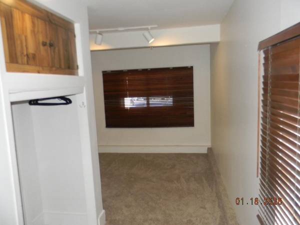 240 Turkle Ave, Haysville, KS 67060